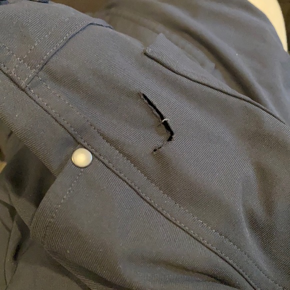 Men’s lululemon pants - Picture 2 of 3